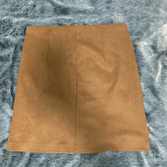 Dynamite high waisted skirt. Light brown. Size med - Picture 3 of 3